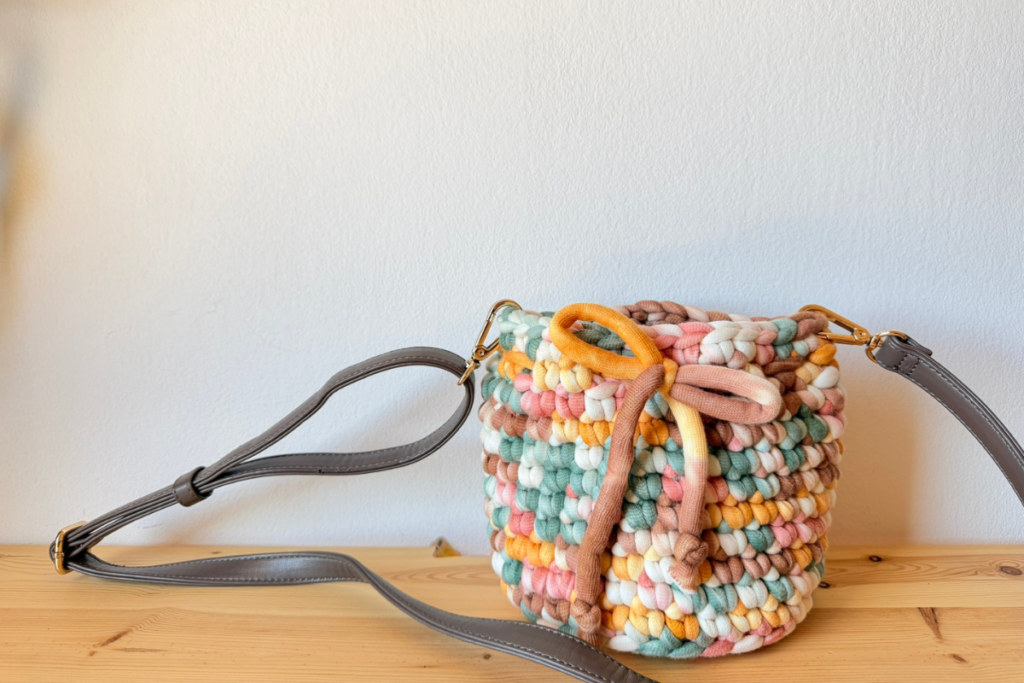 Cómo tejer un bolso redondo de crochet paso a paso | Tutorial para principiantes bolso-redondo-crochet